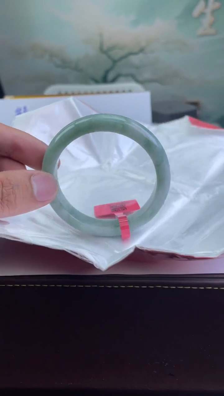 翡翠手镯未镶嵌4翡翠手镯（微瑕）