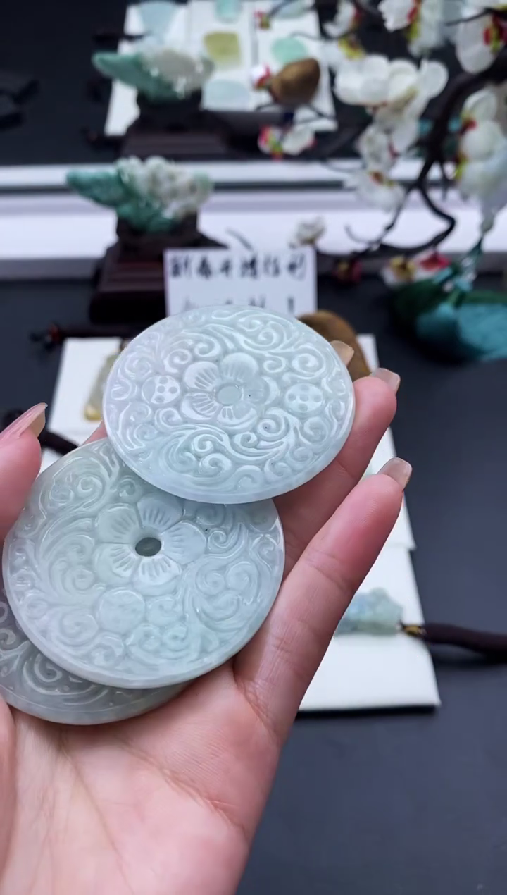 【闪购商品】翡翠吊坠(不含链)未镶嵌天然缅甸翡翠A货随机发一件