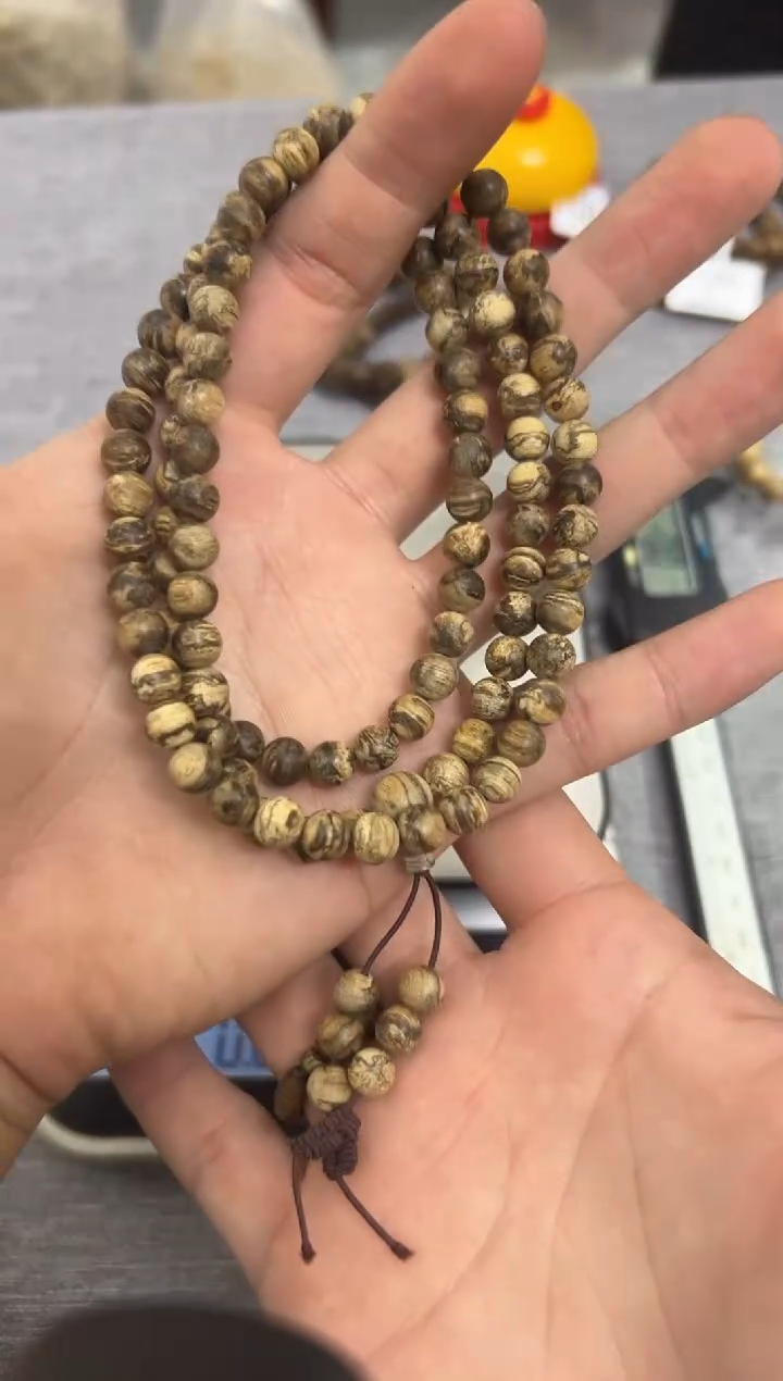 【闪购商品】沉香手串07加里曼丹圆珠多圈 多样性发其一