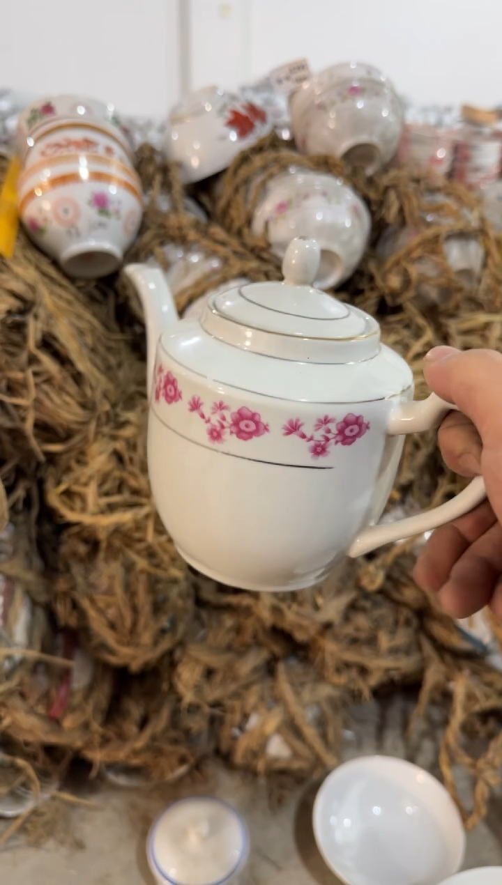 【闪购商品】摆件小紫花壶瑕疵介意勿拍