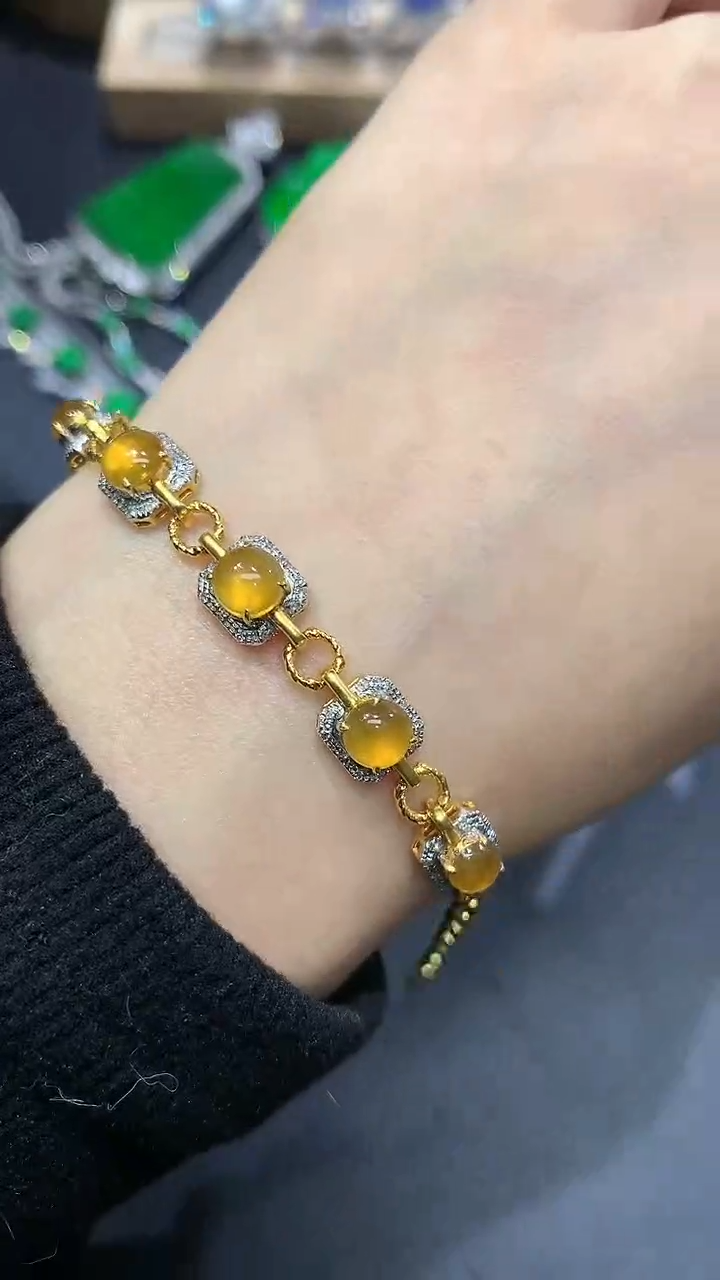 【闪购商品】翡翠手链18K金镶嵌50团购