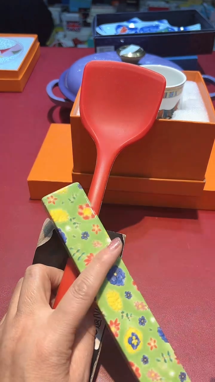 【闪购商品】瓷片锅碗瓢盆一件不剩