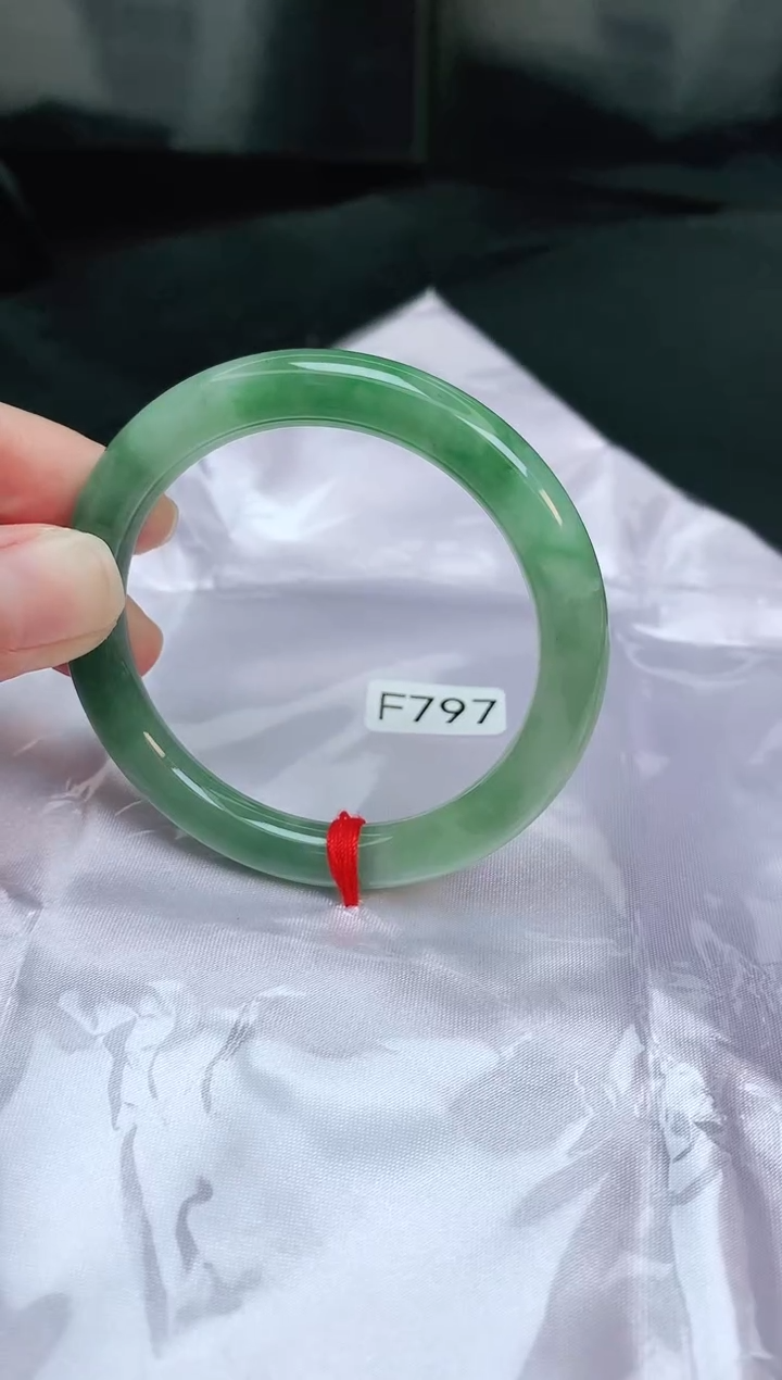 【闪购商品】翡翠手镯未镶嵌缅甸天然A货翡翠手镯