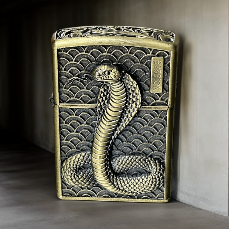 【ZK46-1铜】ZORRO重盔甲青铜盘蛇雕刻防风打火机