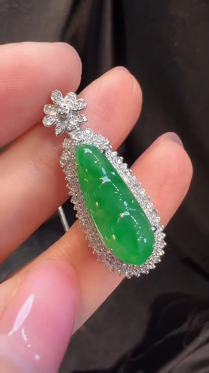 吊坠(不含链)18K金镶嵌翡翠L6