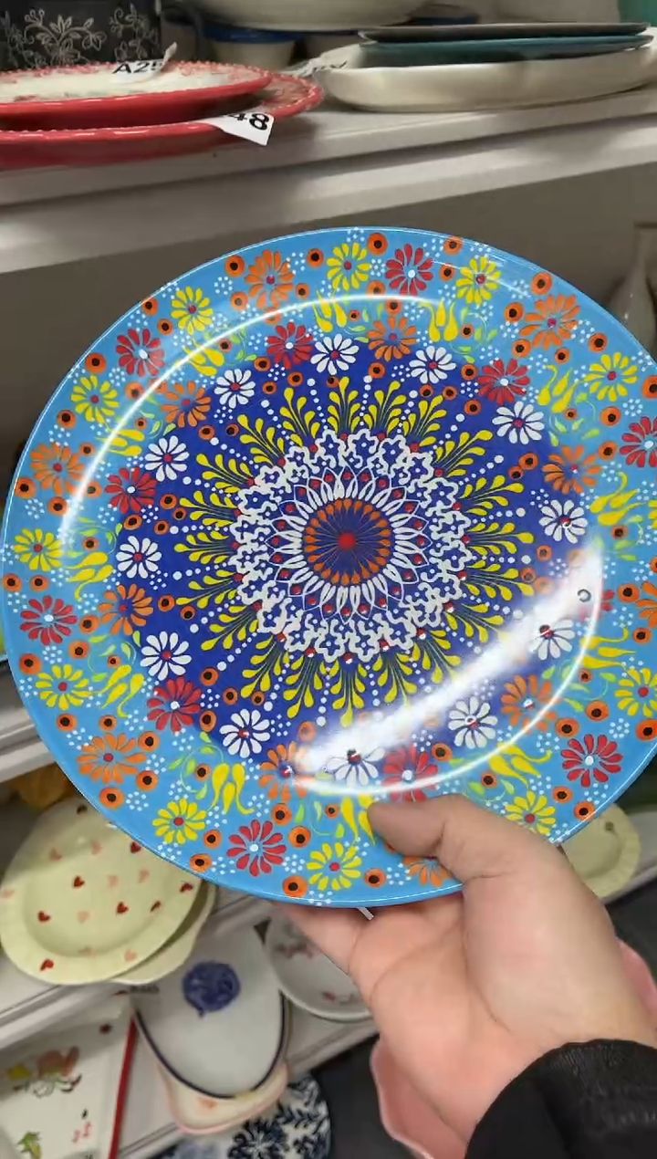 晨****友陶瓷餐具默认微瑕，完美主义者慎拍大