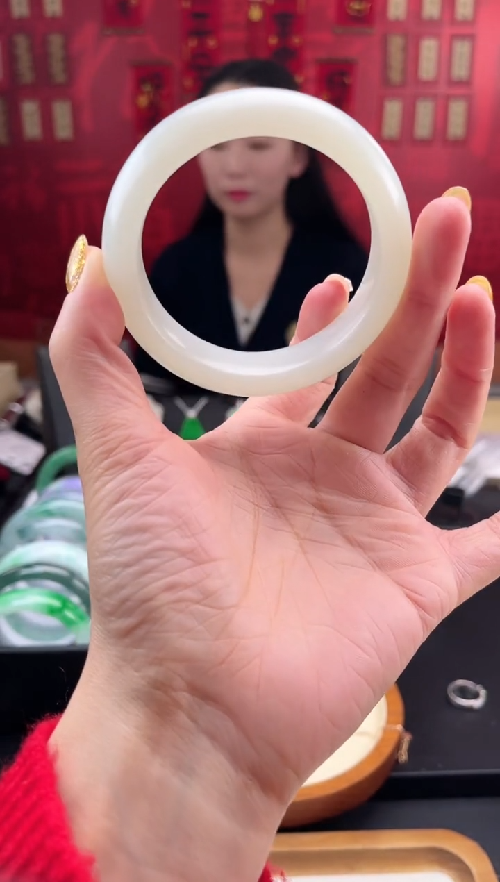 【闪购商品】和田玉手镯未镶嵌手镯