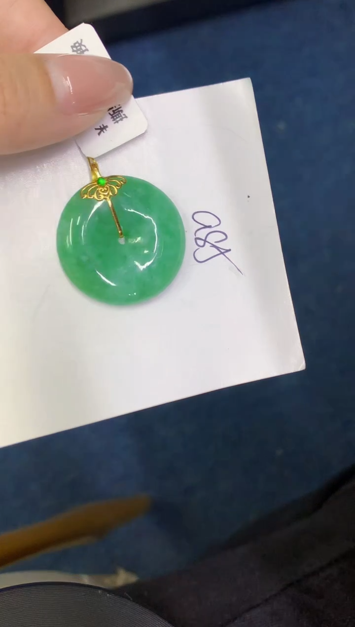 【闪购商品】翡翠18K金镶嵌颈饰0000000000