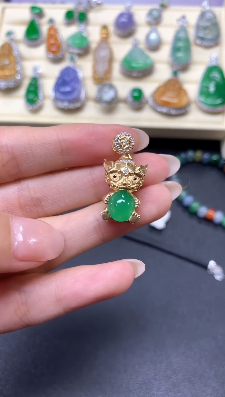 【闪购商品】翡翠吊坠(不含链)18K金镶嵌吊坠|5650+565