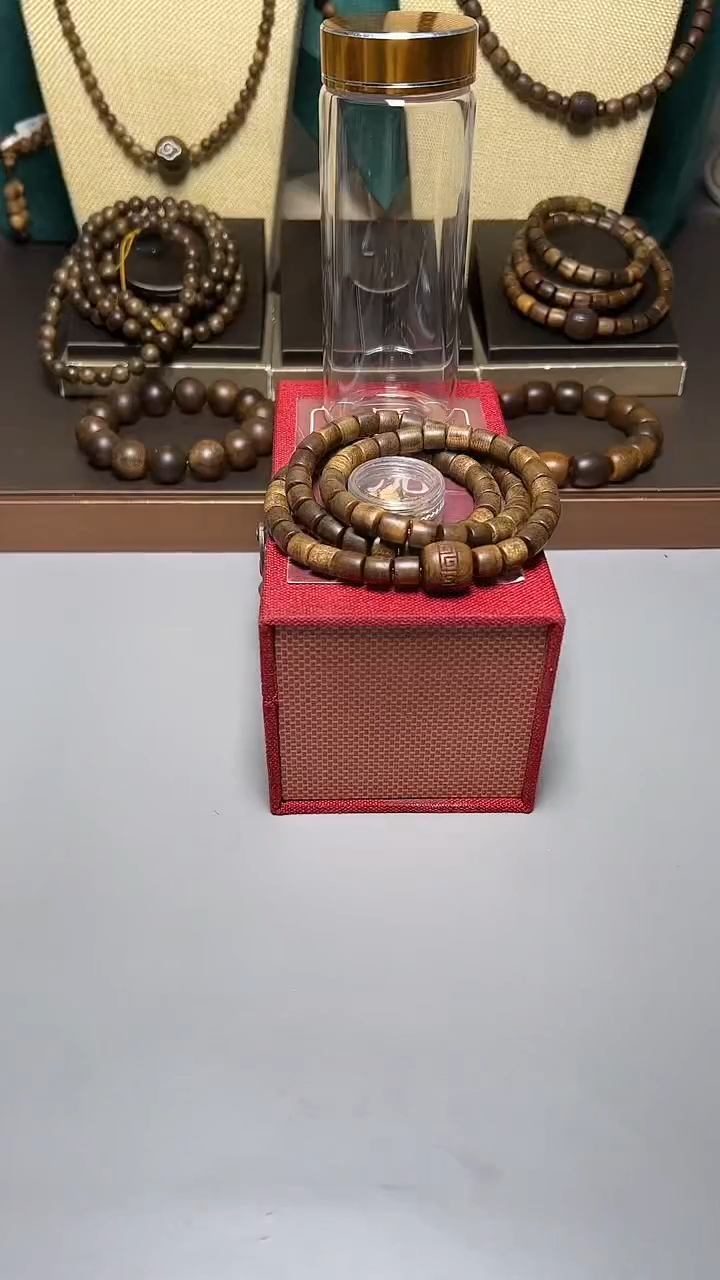 沉香富森红土0.8桶珠三圈