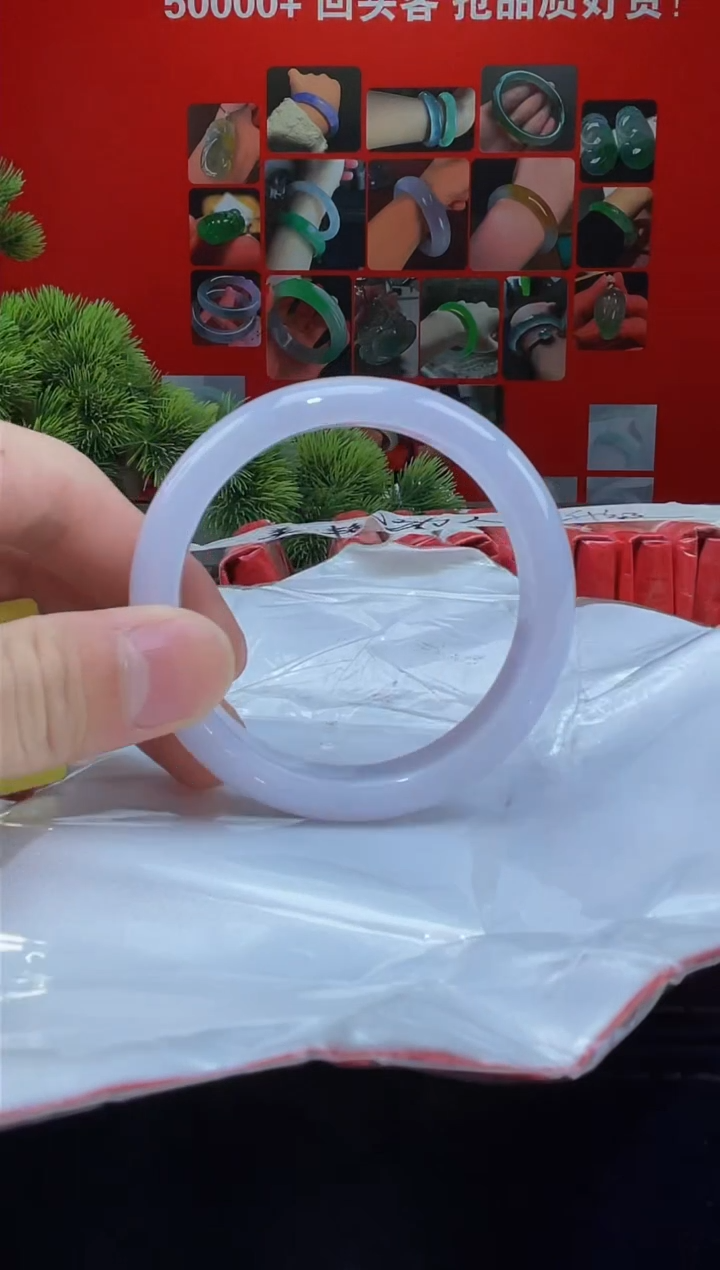 翡翠手镯未镶嵌手镯8