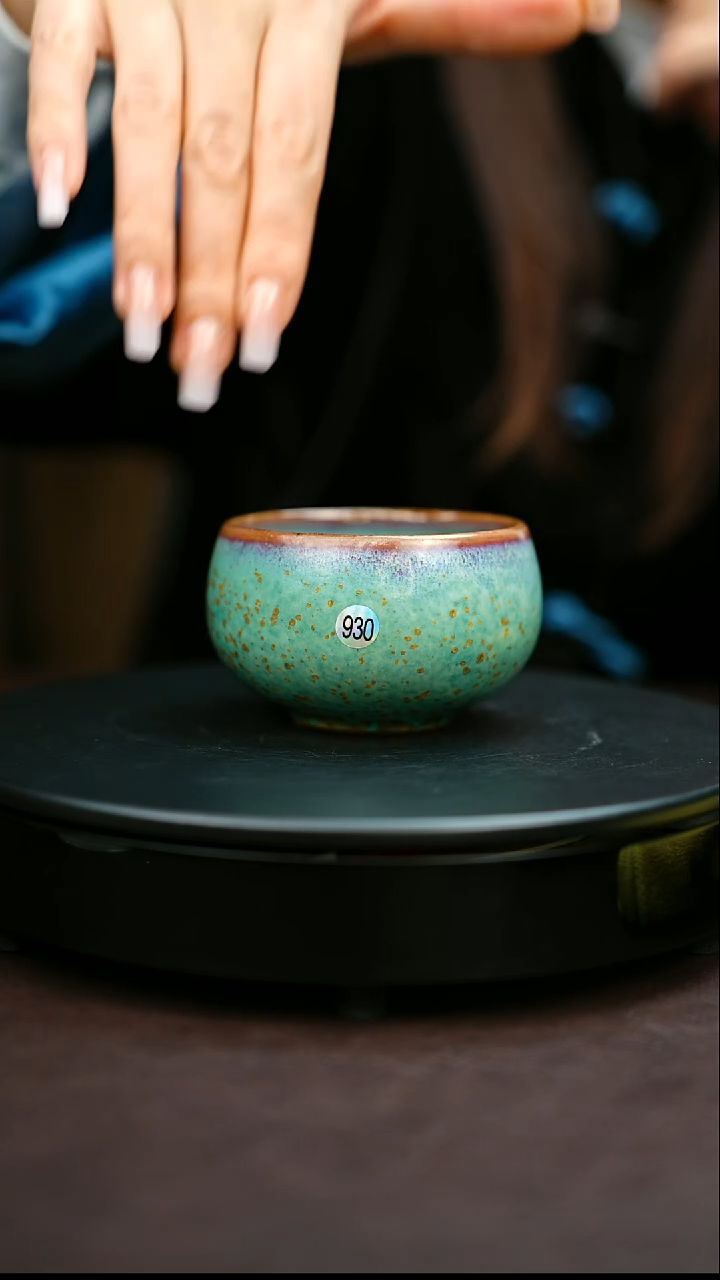 930#原矿钧瓷炉钧釉小缸杯