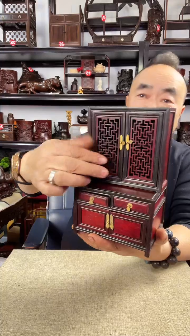 木老李红木工艺品923瑕疵