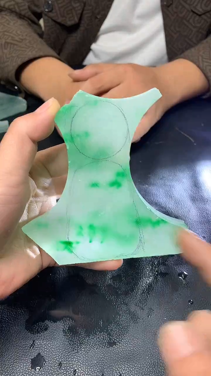 玉冰飘花边角毛坯