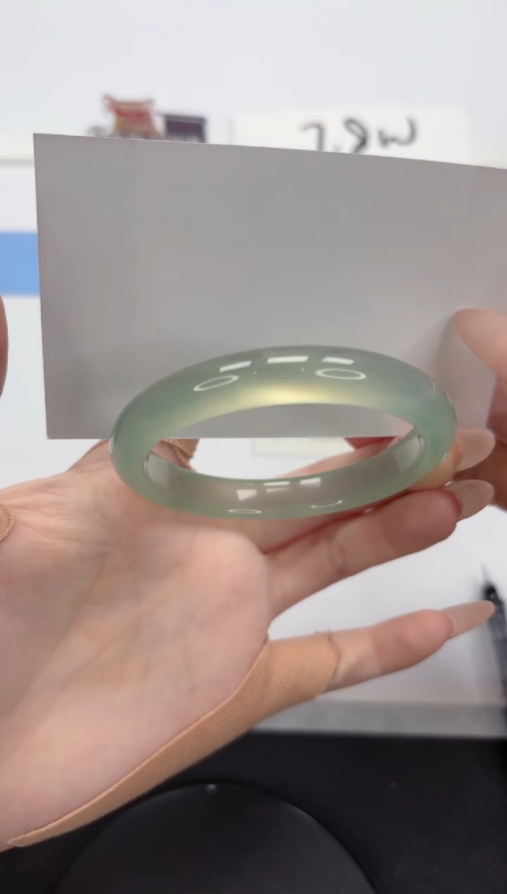 【闪购商品】石英质玉手镯未镶嵌A176-55.5