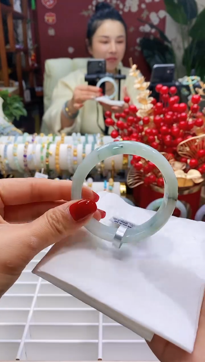 【闪购商品】翡翠手镯未镶嵌123冰飘5657/12.6*7.5