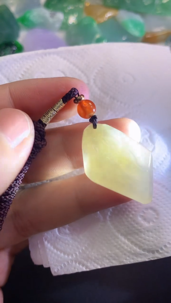 翡翠未镶嵌吊坠(不含链)6662