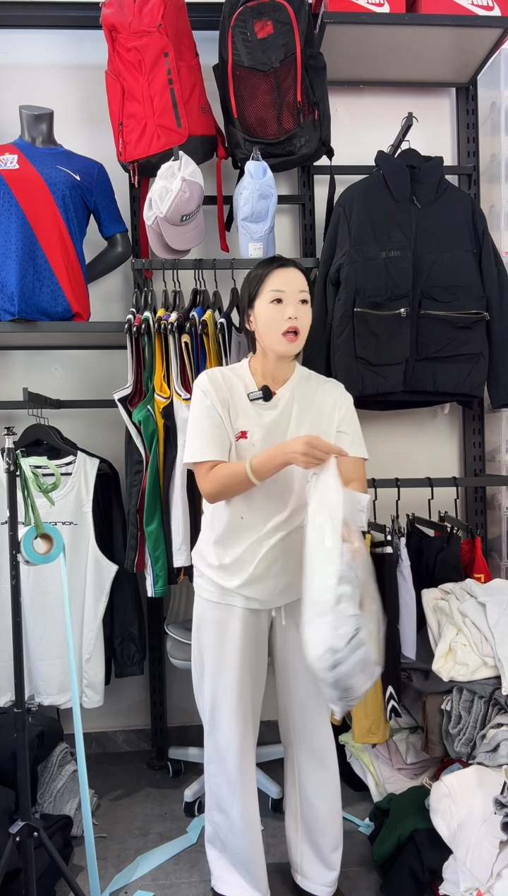 159 闪购编码 运动卫衣裤以直播间过款为准 尺码瑕疵 介意勿拍