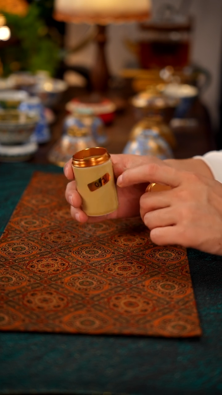 瓷片景德镇窑口茶器013