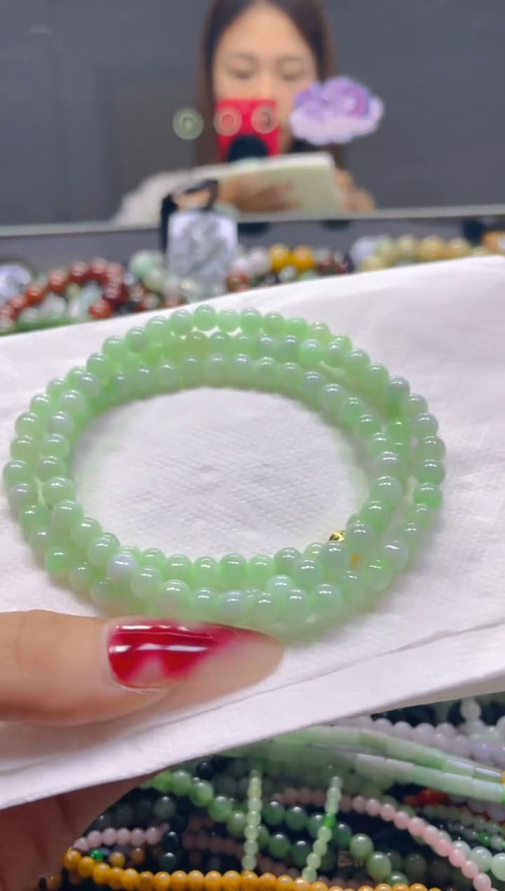 颈饰未镶嵌翡翠6MM/V/翡翠A货，一件也是批发价