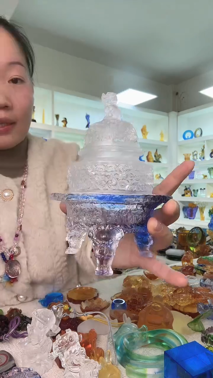 手工艺品琉璃香炉