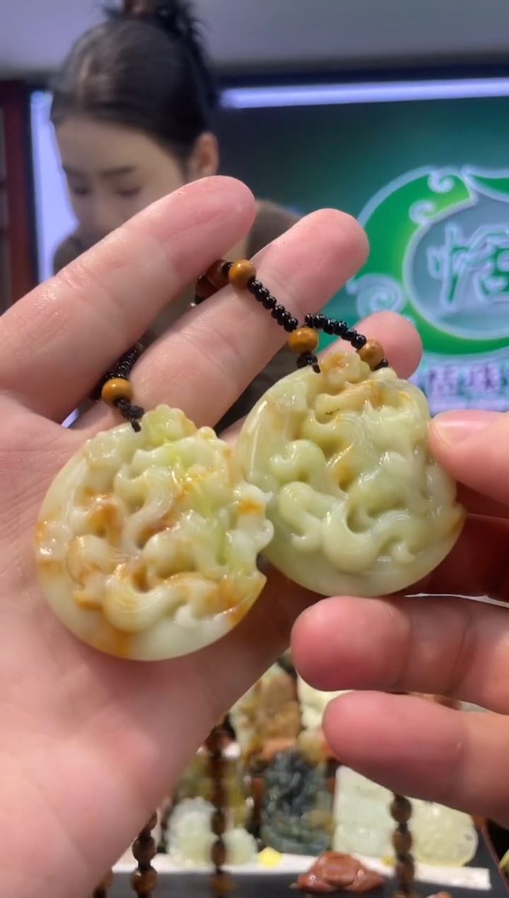 【闪购商品】岫玉吊坠未镶嵌多样性发货*拍一发一