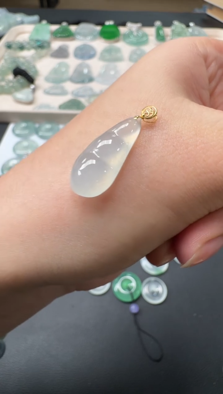 吊坠(不含链)18K金镶嵌翡翠C105|780