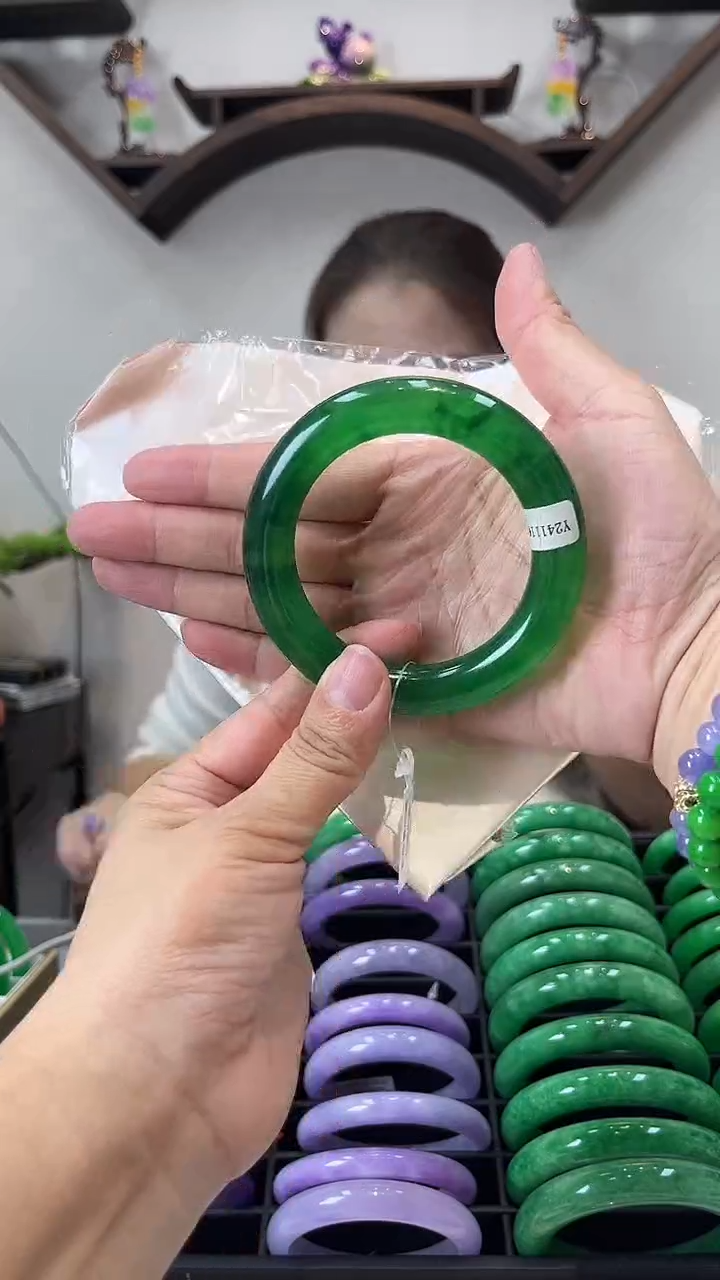 【闪购商品】砖雕闪47 圈口57.6 独货手镯