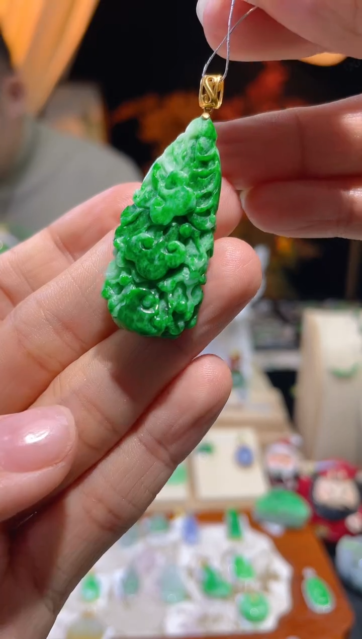 【闪购商品】翡翠颈饰18K金镶嵌假一赔三