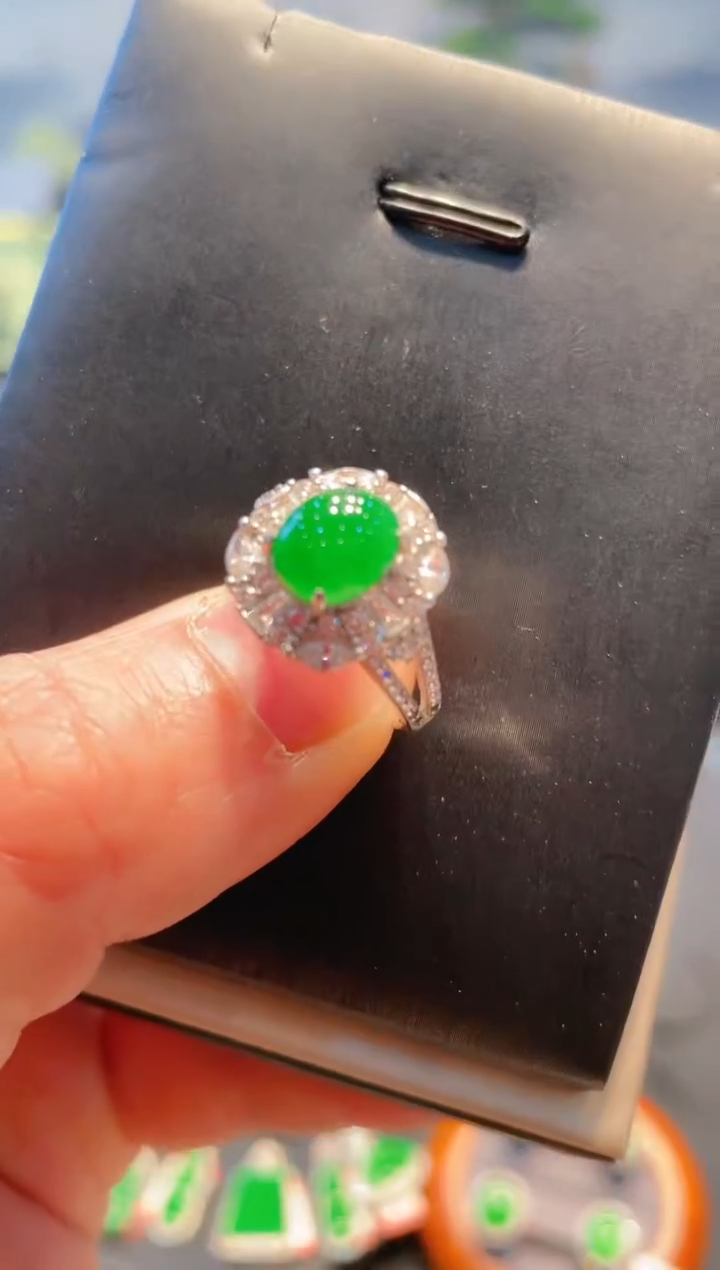 【闪购商品】翡翠颈饰银S925镶嵌B9天然A货翡翠