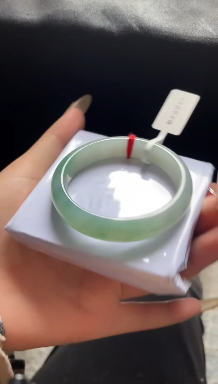 未镶嵌手镯翡翠三天鉴赏期