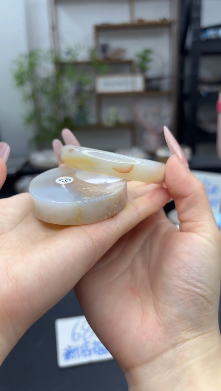 【闪购商品】石英质玉手镯未镶嵌A17 (57圈赠送镯心)