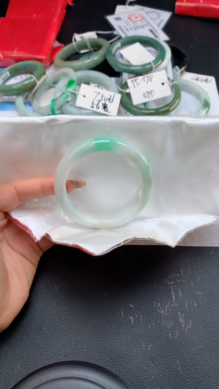 【闪购商品】翡翠手镯未镶嵌天然缅甸A货翡翠手镯