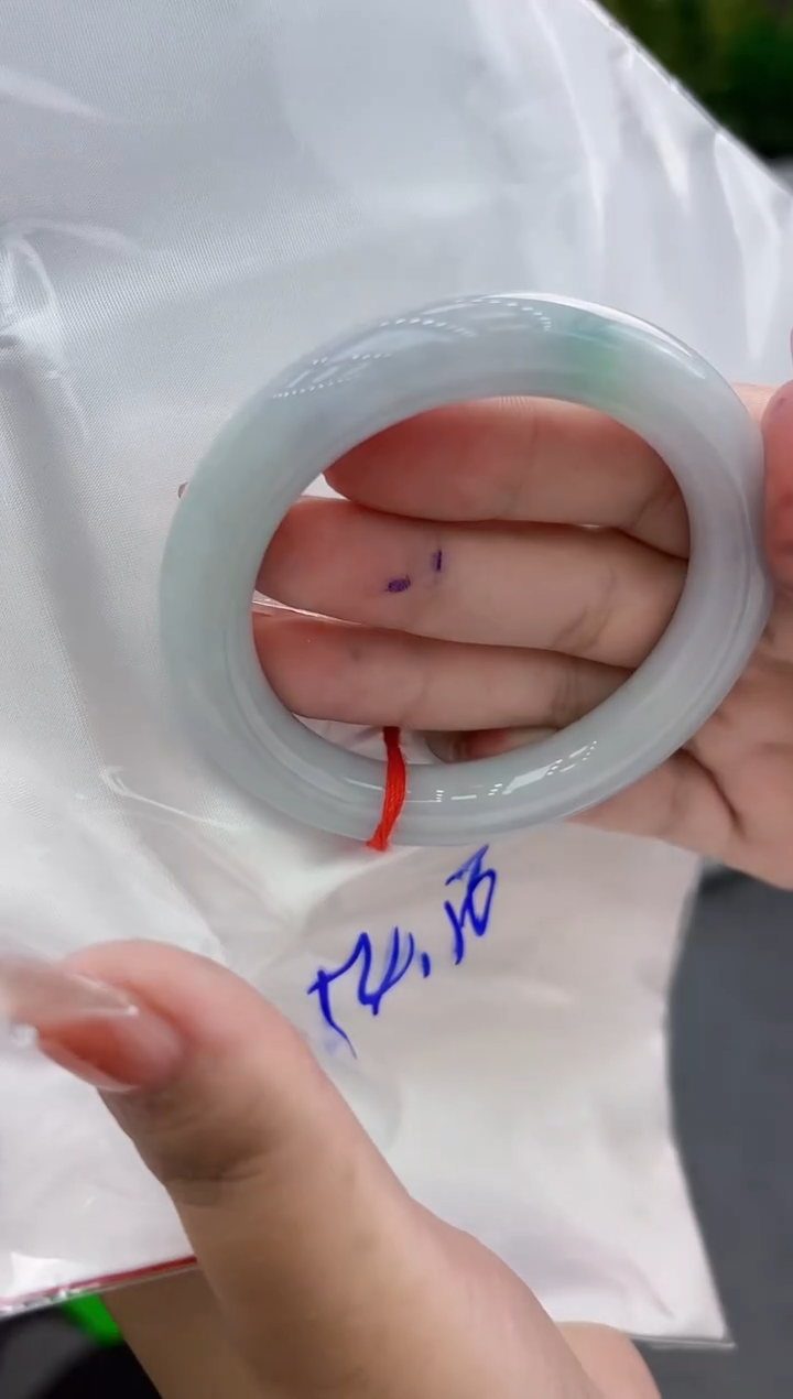 【闪购商品】翡翠手镯未镶嵌翡翠手镯