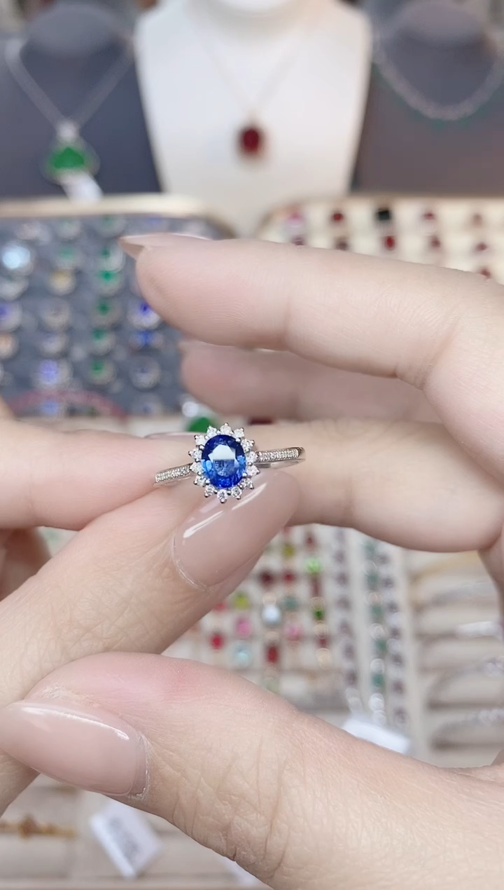 蓝宝石戒指蓝宝石18K金镶嵌梓*.