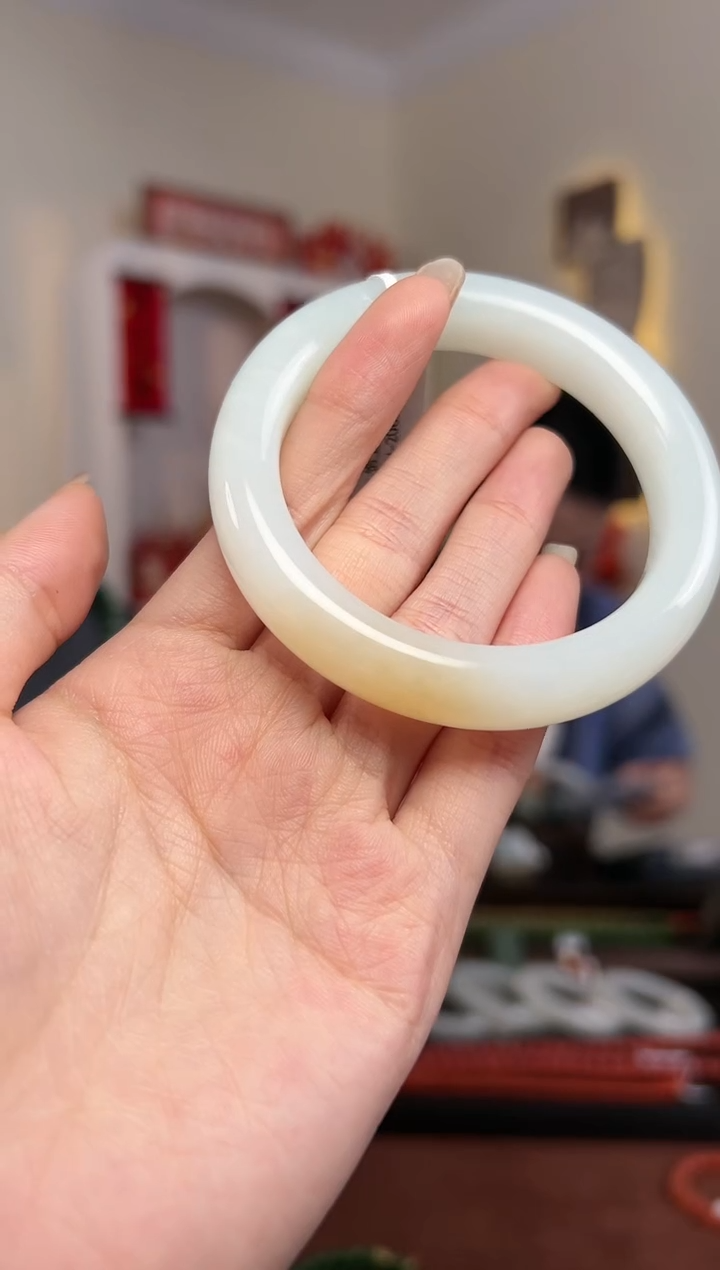 【闪购商品】和田玉手镯未镶嵌S8- 54.8mm