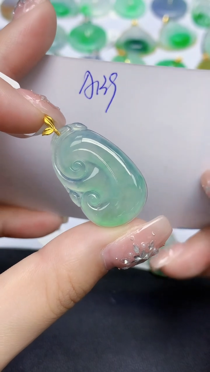 颈饰18K金镶嵌翡翠天然缅甸翡翠A货翡翠百元以上9元证书费自理