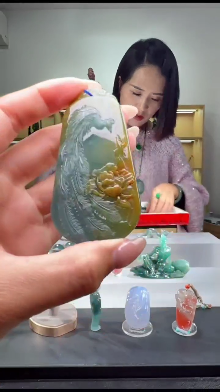 吊坠(赠链)未镶嵌翡翠凤凰（多样性发其一）