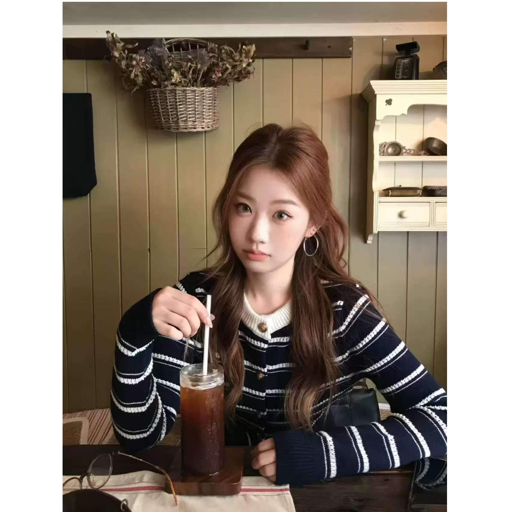 法式撞色条纹针织开衫女秋季高级感独特漂亮圆领内搭毛衣打底上衣