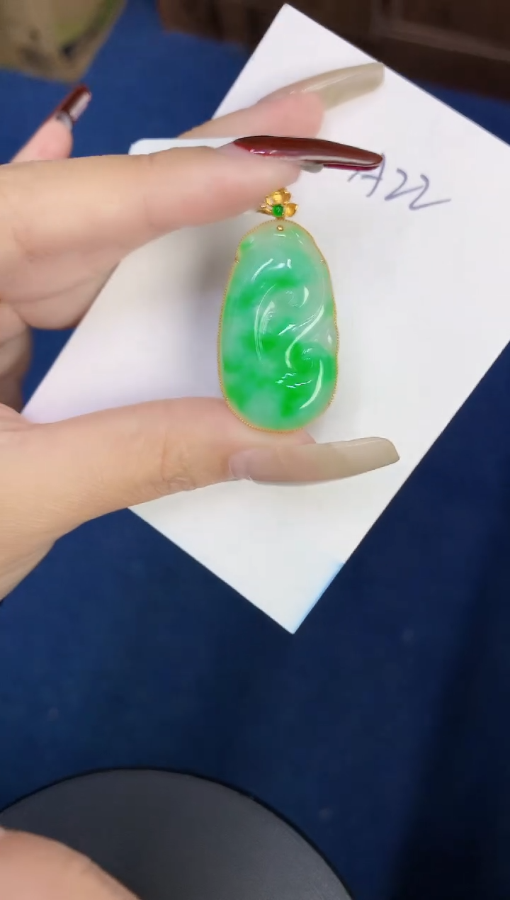 【闪购商品】翡翠颈饰18K金镶嵌00000000000