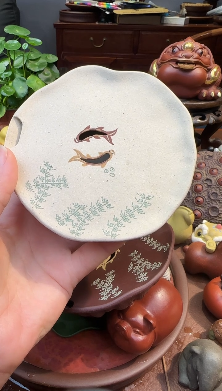 紫砂茶宠双鱼壶承白段