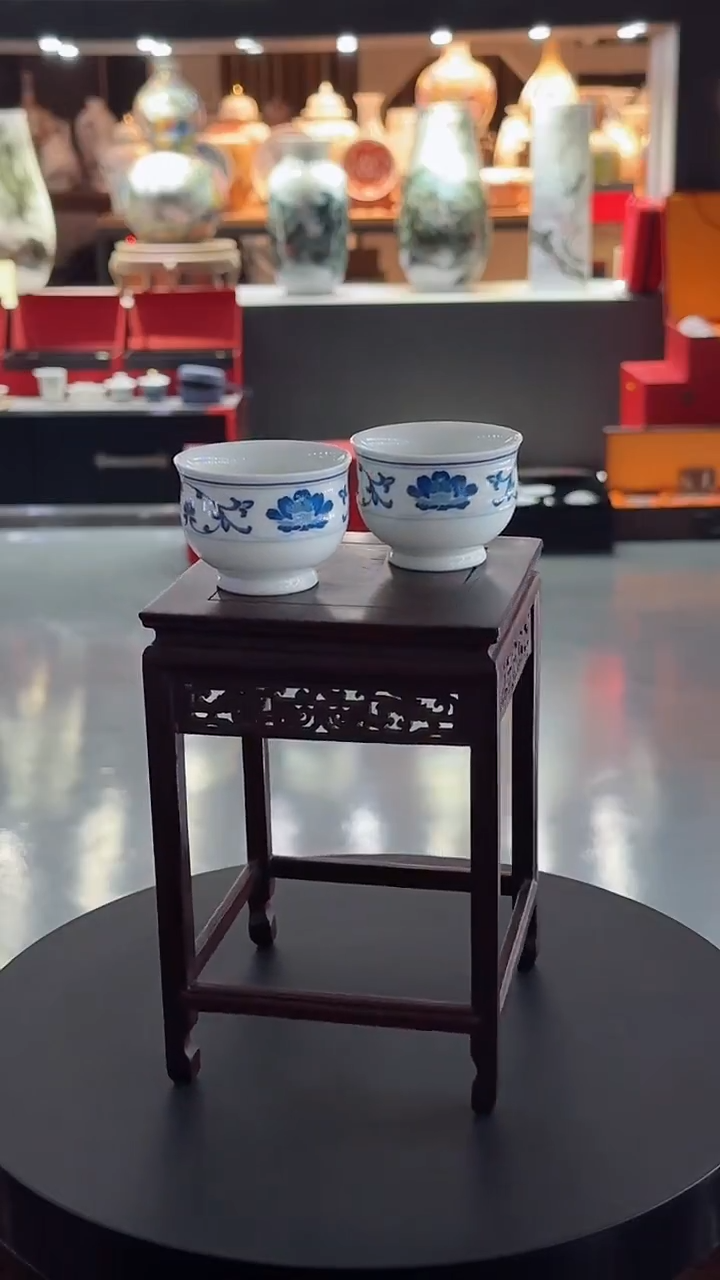 【闪购商品】釉中彩蓝芙蓉小炉式杯4个