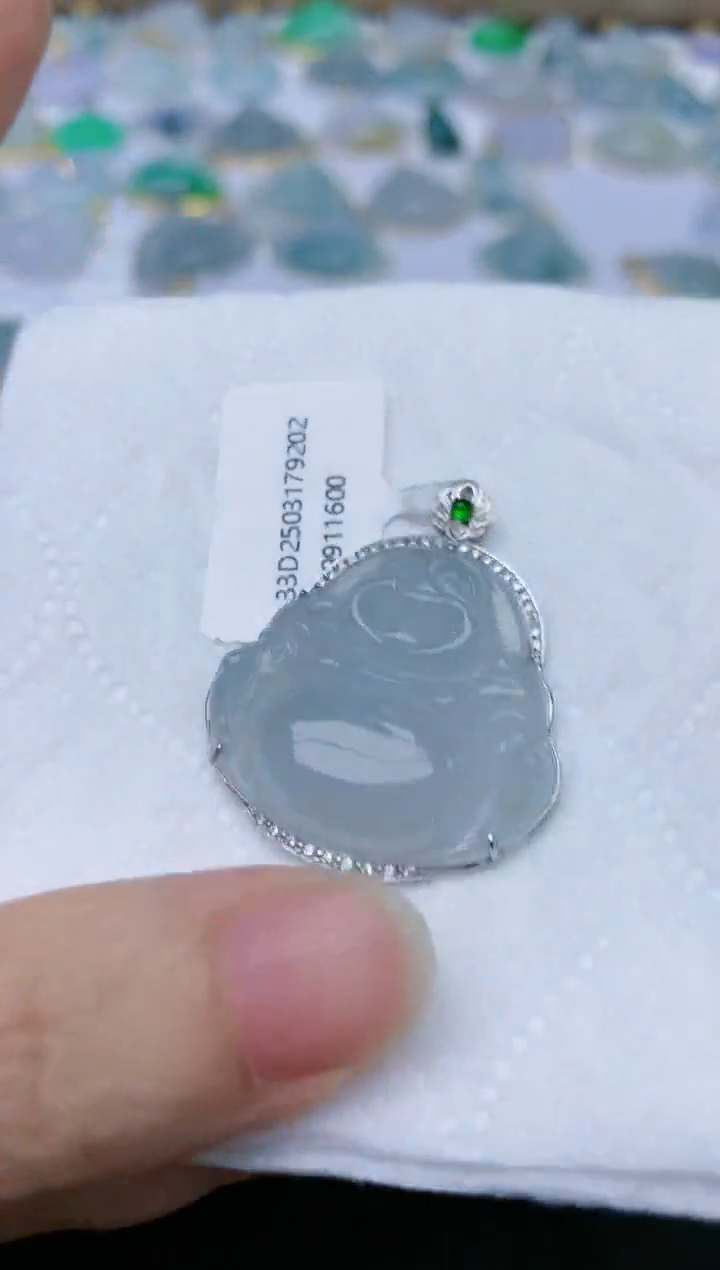 翡翠18K金镶嵌颈饰天然缅甸A货翡翠