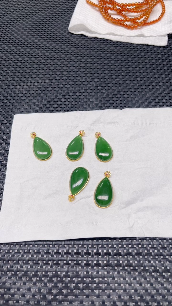 【闪购商品】和田玉吊坠18K金镶嵌多样性发1件