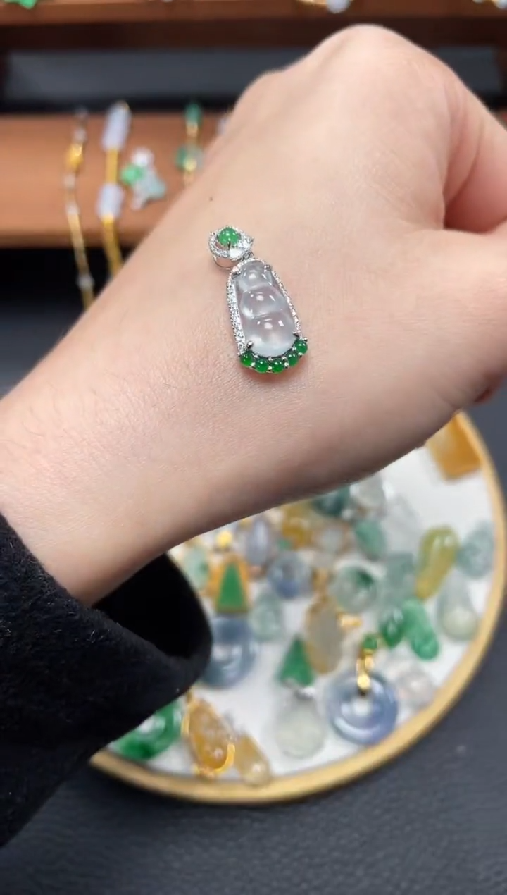 【闪购商品】翡翠吊坠(不含链)18K金镶嵌一个   JK223