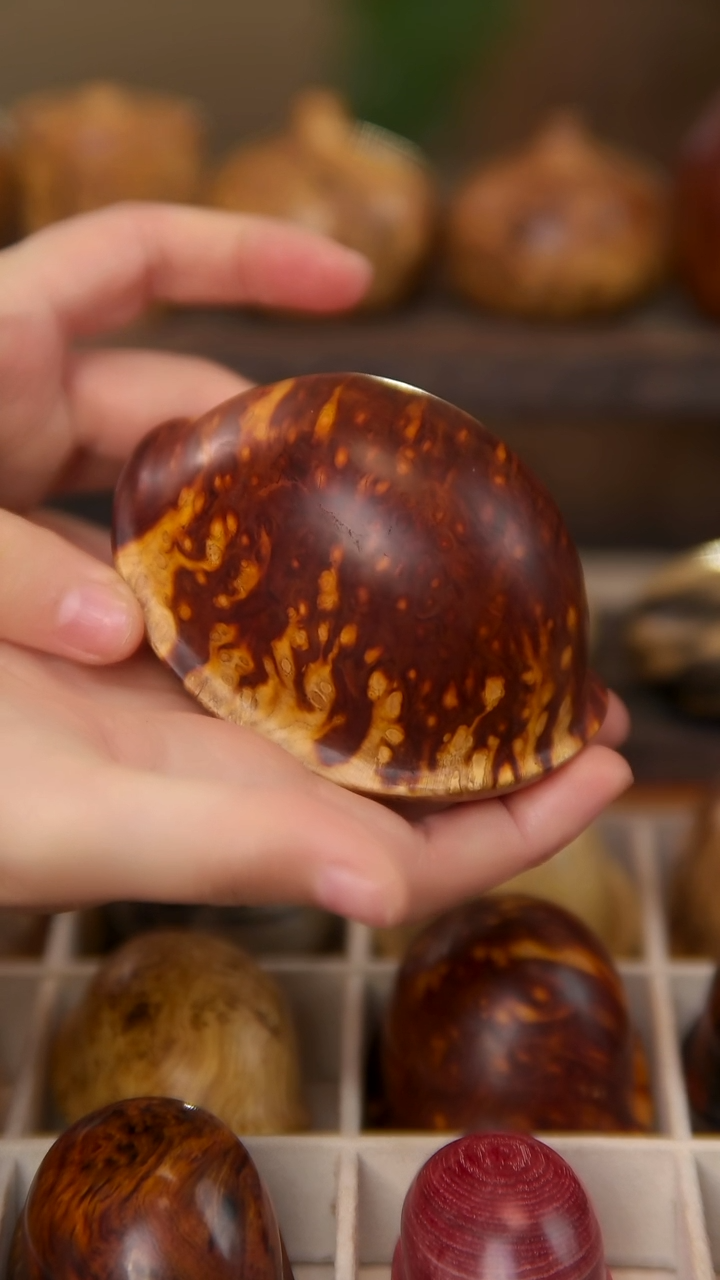 【闪购商品】木超大款山杏火焰纹富甲