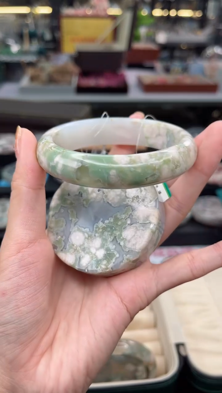 【闪购商品】石英质玉手镯未镶嵌63圈口（赠品镯心）5S9316