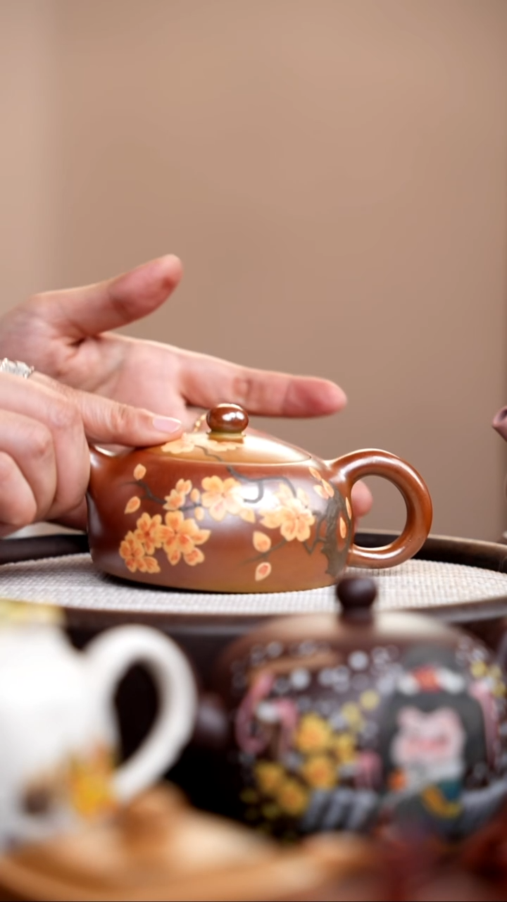 茶壶紫砂004   柴烧半月泥绘花
