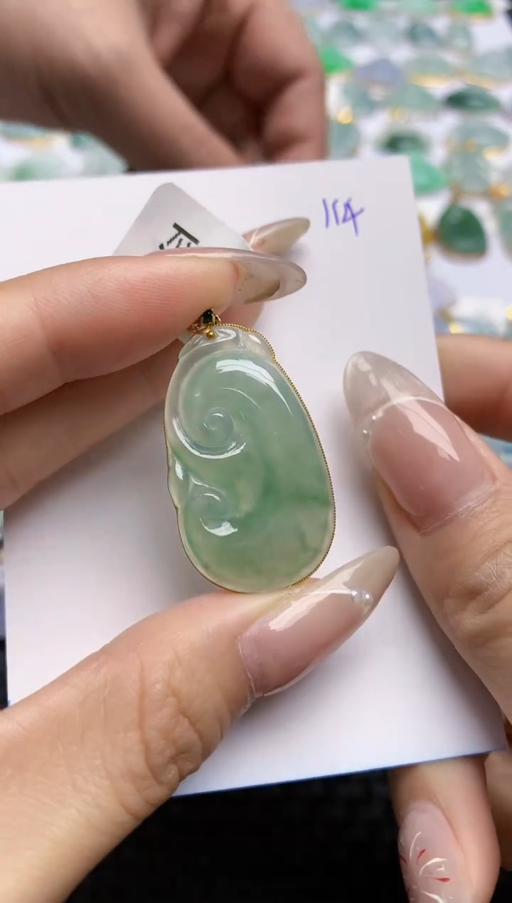 【闪购商品】翡翠颈饰18K金镶嵌天然翡翠A货