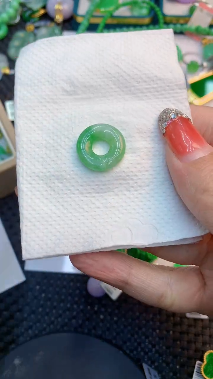 颈饰未镶嵌翡翠1